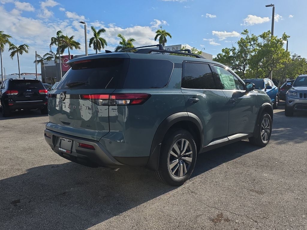 2026 Nissan Pathfinder SL