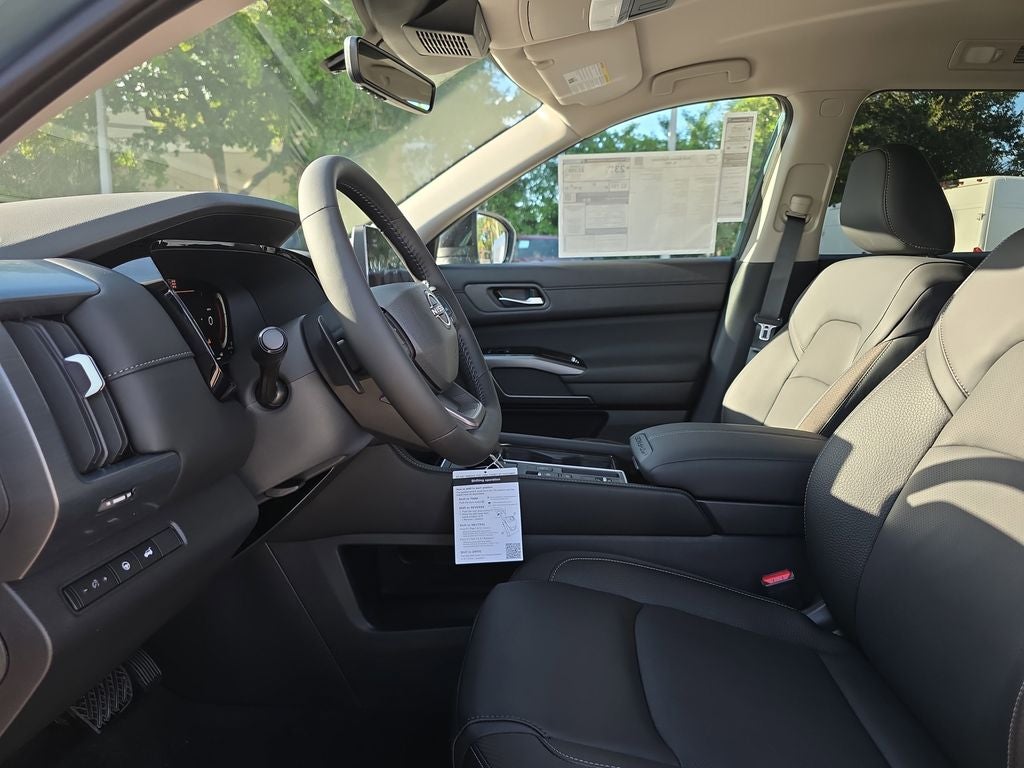 2026 Nissan Pathfinder SL