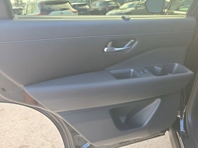 2026 Nissan Pathfinder SL Premium