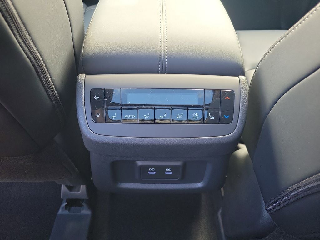 2026 Nissan Pathfinder SL Premium