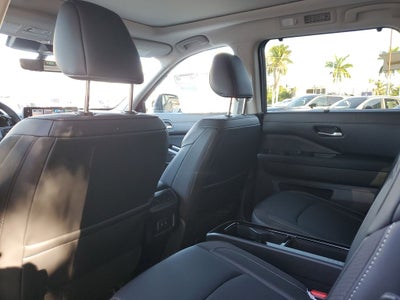 2026 Nissan Pathfinder SL Premium