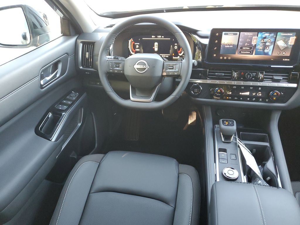 2026 Nissan Pathfinder SL Premium