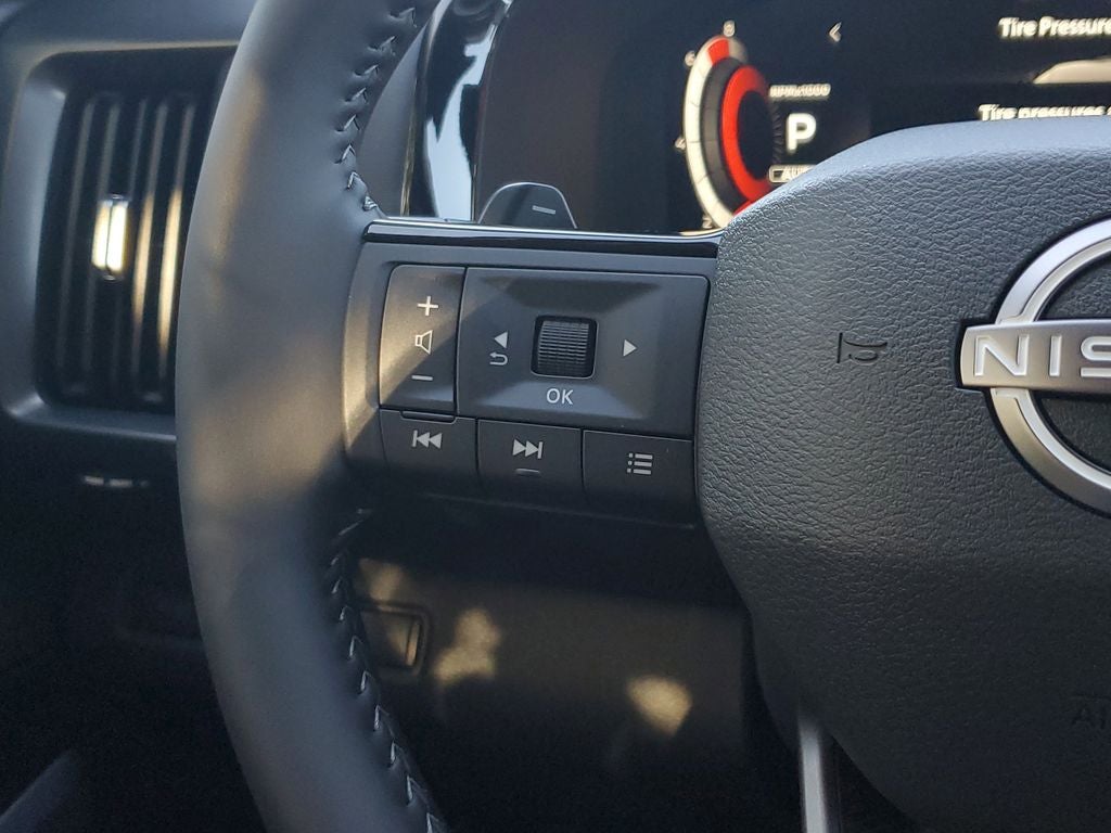 2026 Nissan Pathfinder SL Premium