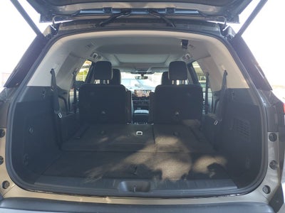 2026 Nissan Pathfinder SL Premium