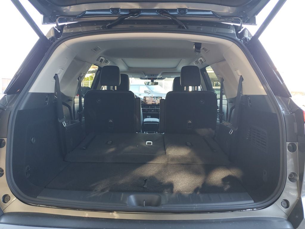 2026 Nissan Pathfinder SL Premium