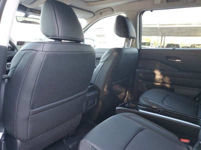 2026 Nissan Pathfinder SL Premium