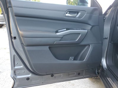 2026 Nissan Pathfinder SL Premium