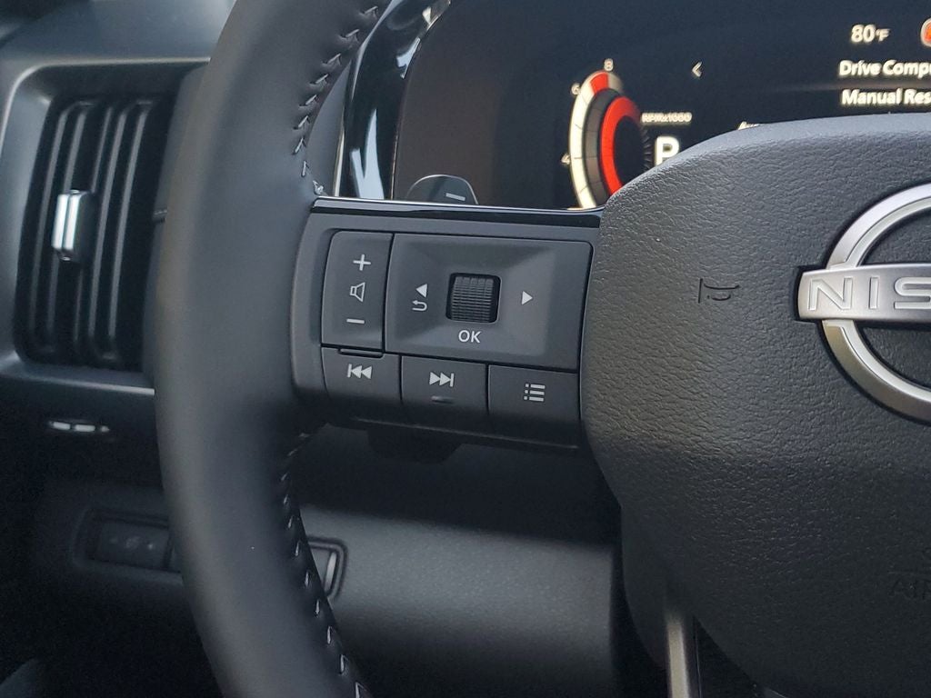 2026 Nissan Pathfinder SL Premium