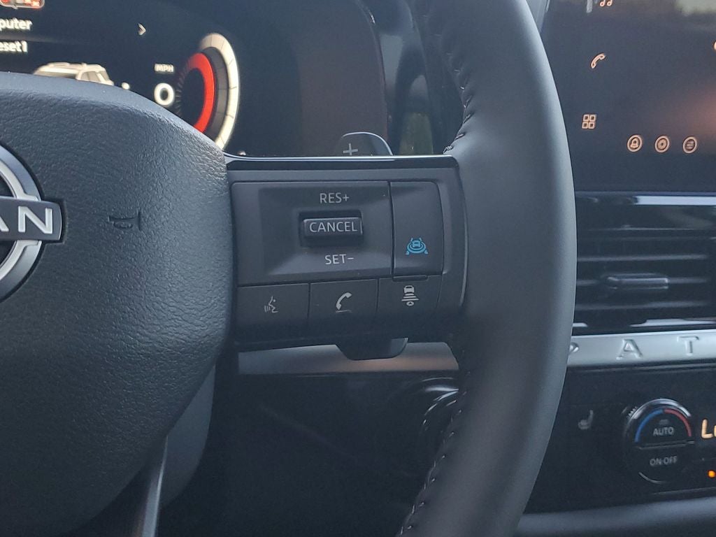 2026 Nissan Pathfinder SL Premium