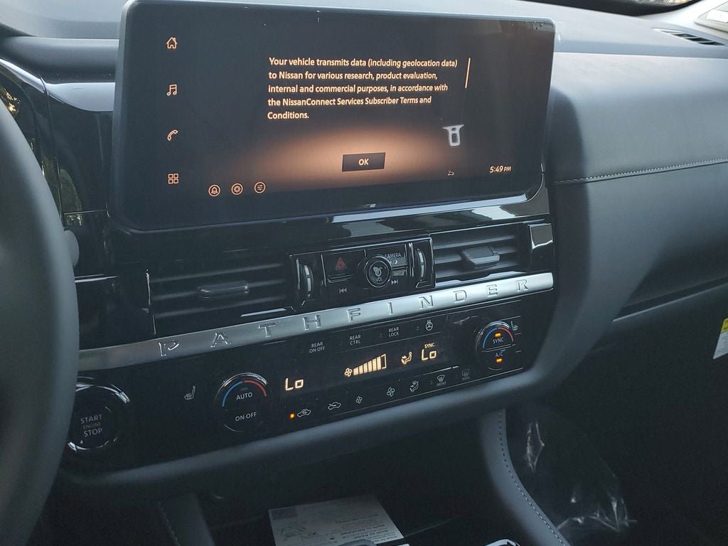 2026 Nissan Pathfinder SL Premium