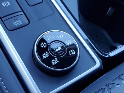 2026 Nissan Pathfinder SL Premium