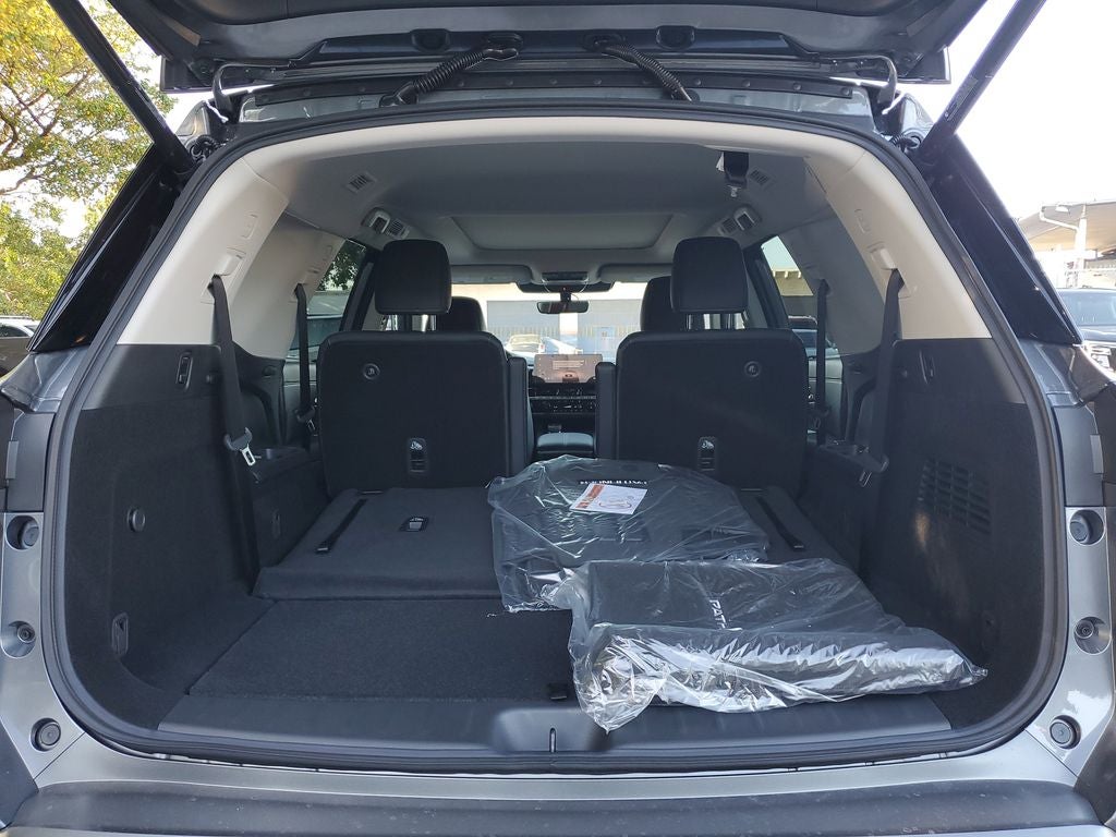 2026 Nissan Pathfinder SL Premium