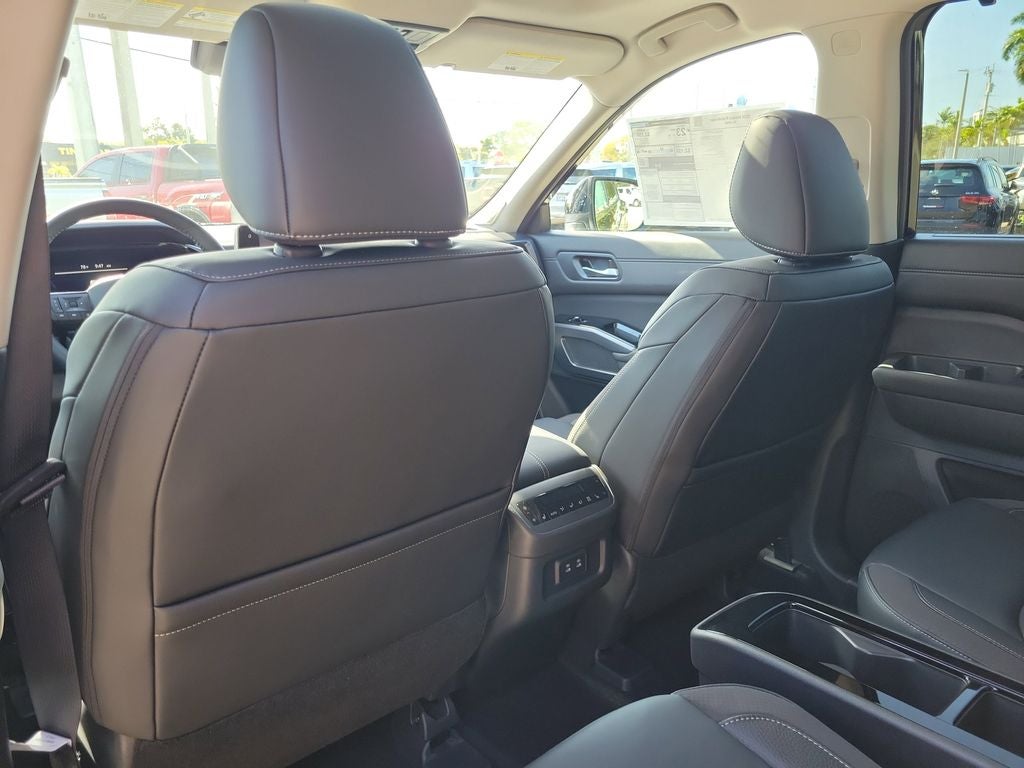 2026 Nissan Pathfinder SL Premium