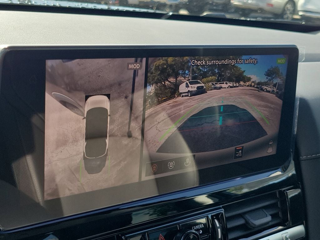 2026 Nissan Pathfinder SL Premium