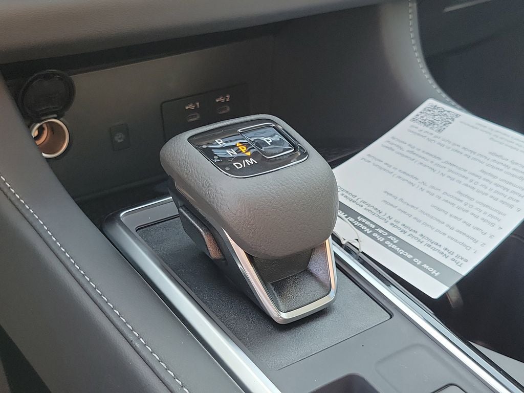 2026 Nissan Pathfinder SL Premium