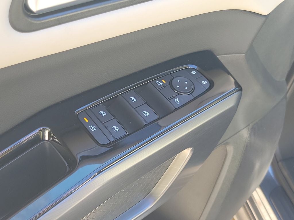 2026 Nissan Pathfinder SL Premium