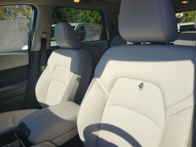 2026 Nissan Pathfinder SL Premium