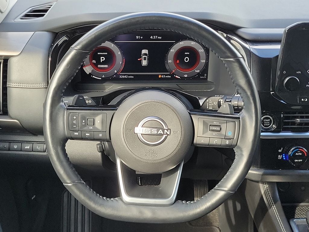 2023 Nissan Pathfinder Platinum