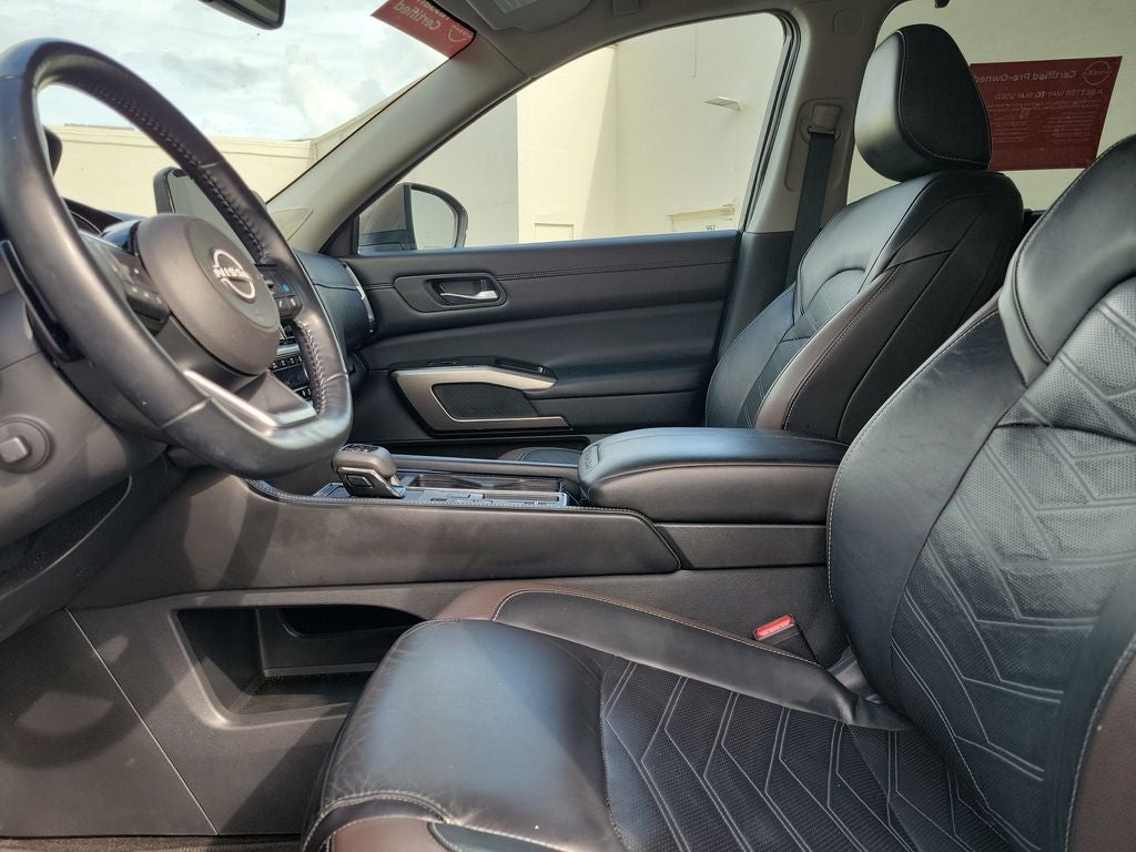 2023 Nissan Pathfinder Platinum