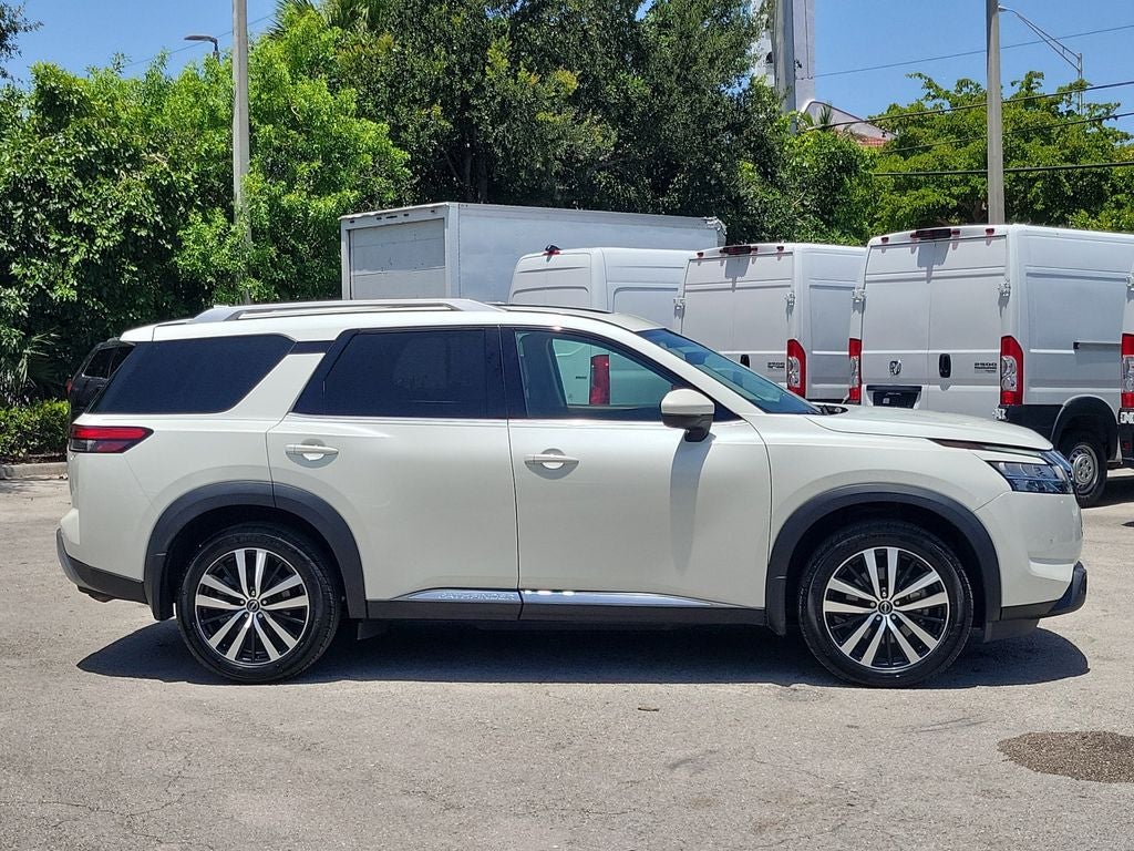 2024 Nissan Pathfinder Platinum