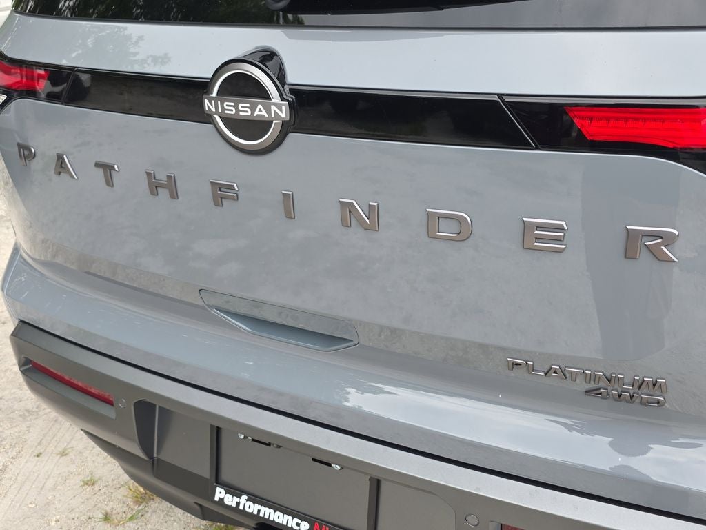 2026 Nissan Pathfinder Platinum