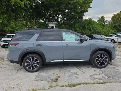 2026 Nissan Pathfinder Platinum