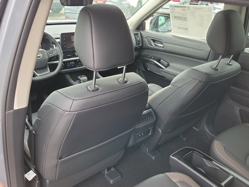 2026 Nissan Pathfinder Platinum CPT Seats