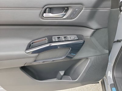 2026 Nissan Pathfinder Platinum CPT Seats