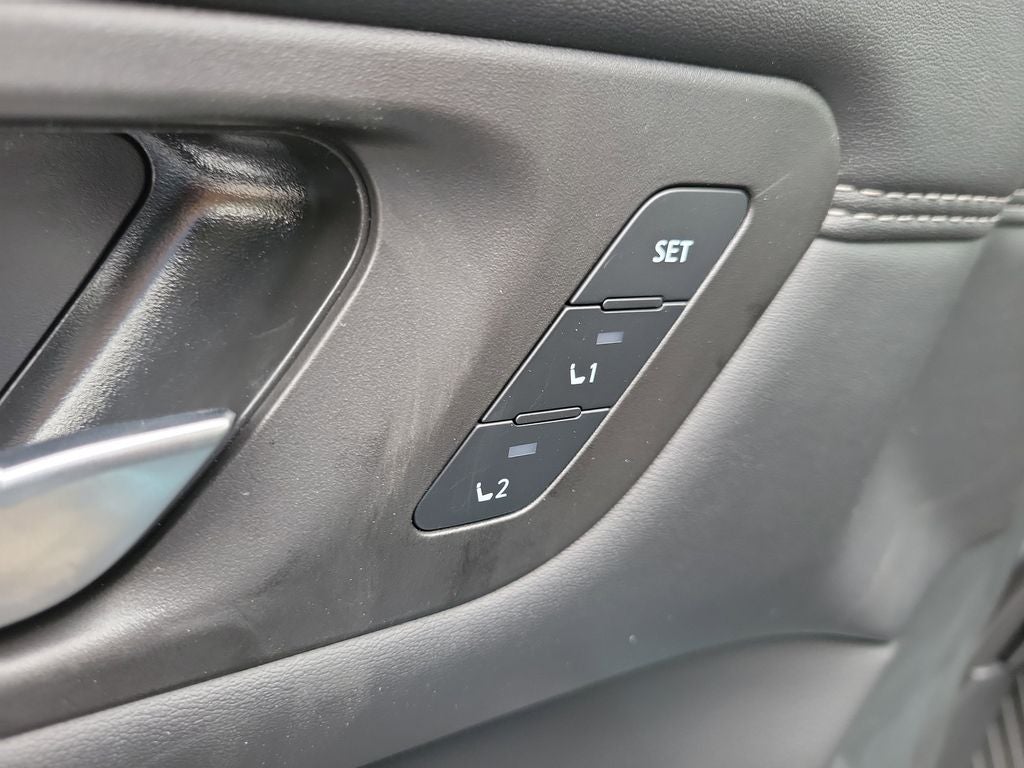 2026 Nissan Pathfinder Platinum CPT Seats