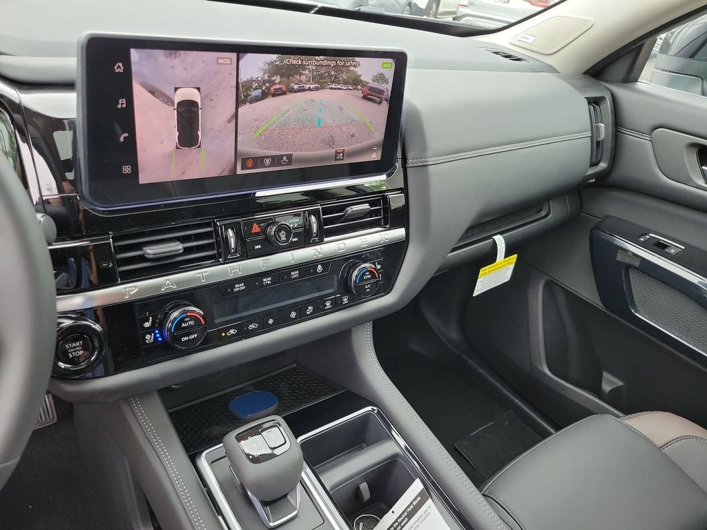 2026 Nissan Pathfinder Platinum CPT Seats