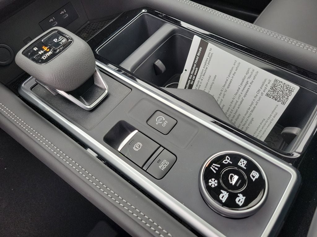 2026 Nissan Pathfinder Platinum CPT Seats