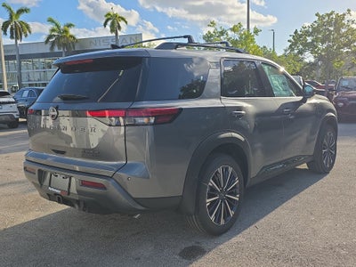 2026 Nissan Pathfinder Platinum