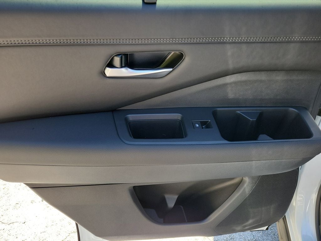 2026 Nissan Pathfinder Platinum CPT Seat