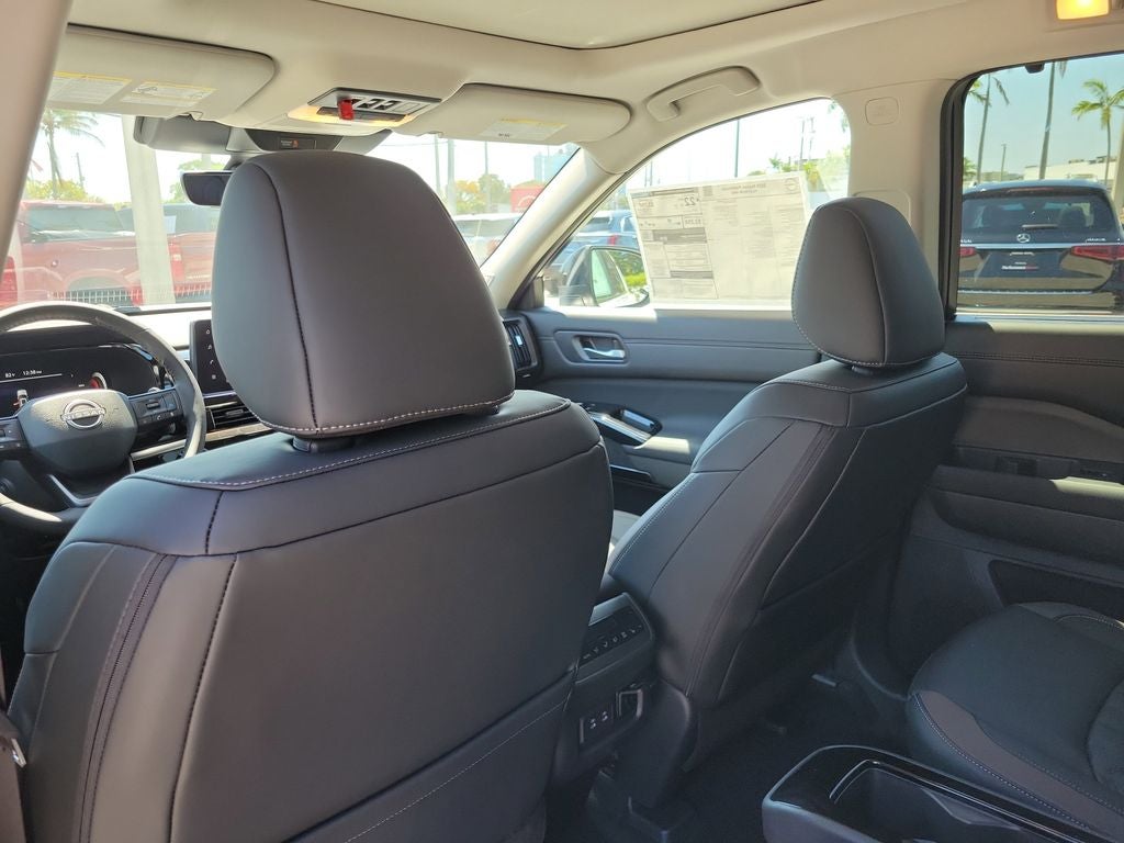 2026 Nissan Pathfinder Platinum CPT Seat