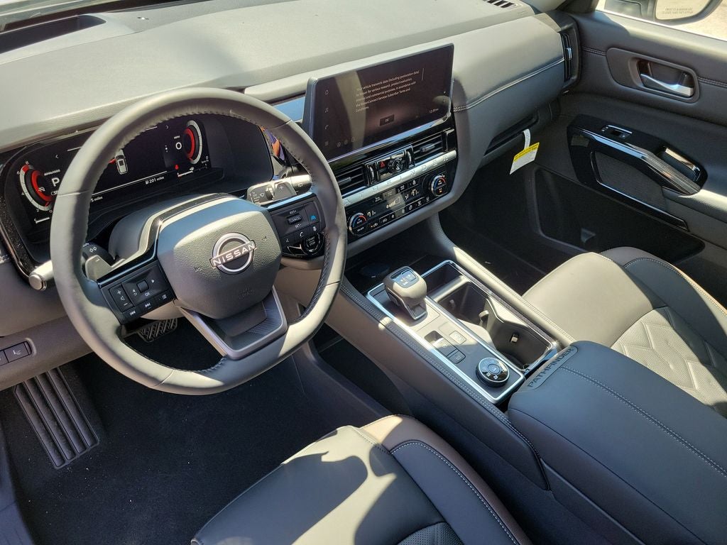 2026 Nissan Pathfinder Platinum CPT Seat