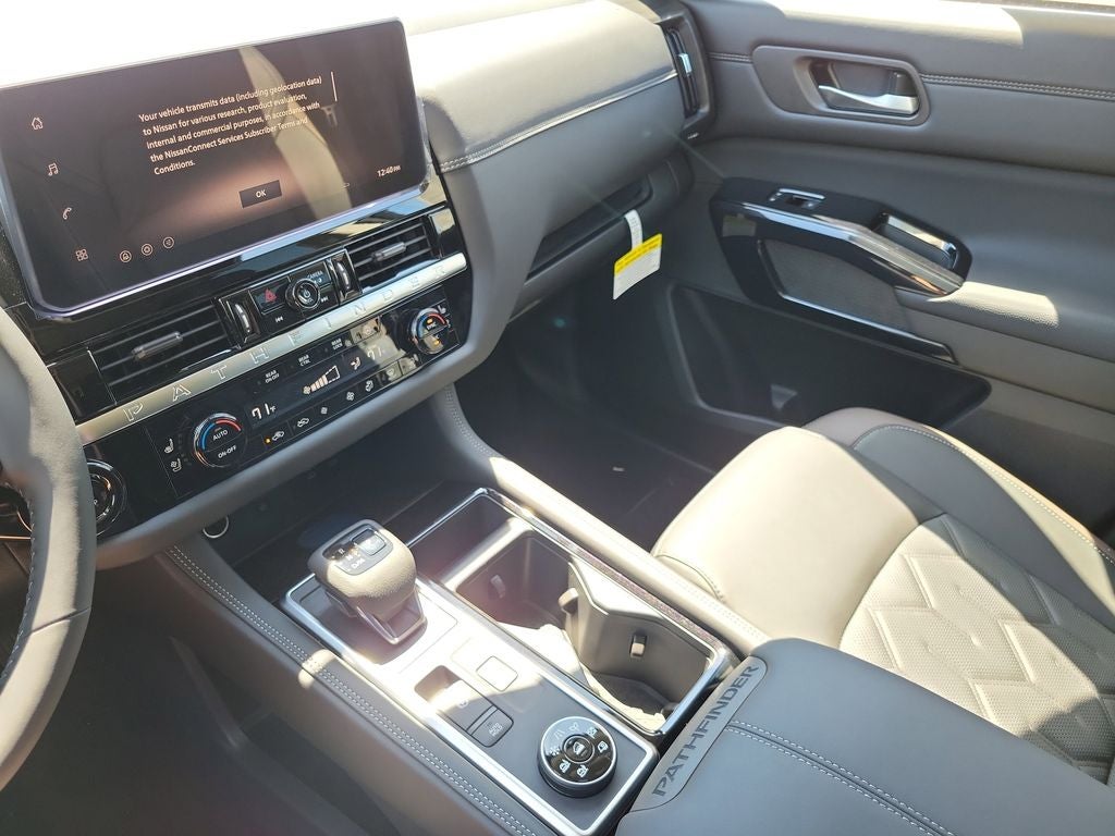 2026 Nissan Pathfinder Platinum CPT Seat