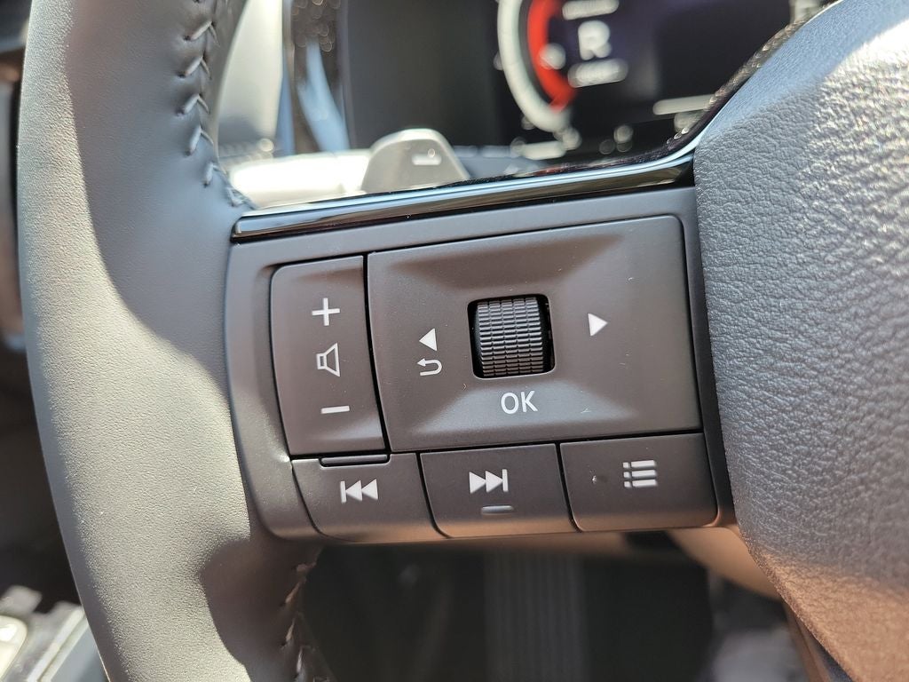 2026 Nissan Pathfinder Platinum CPT Seat