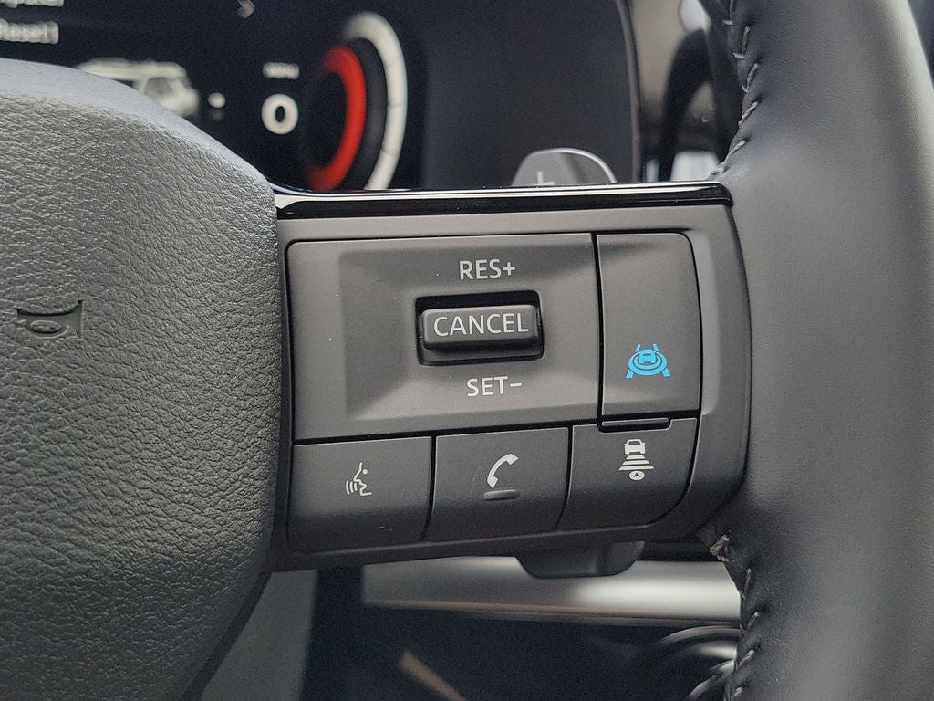 2026 Nissan Pathfinder Platinum Captain Chairs