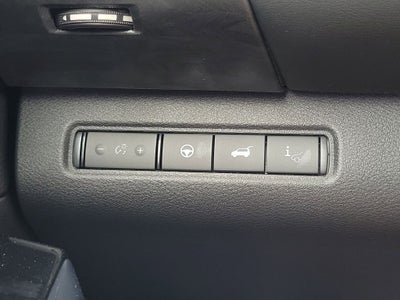 2026 Nissan Pathfinder Platinum Captain Chairs