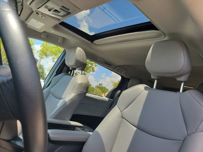 2025 Toyota Sienna XLE 8 Passenger