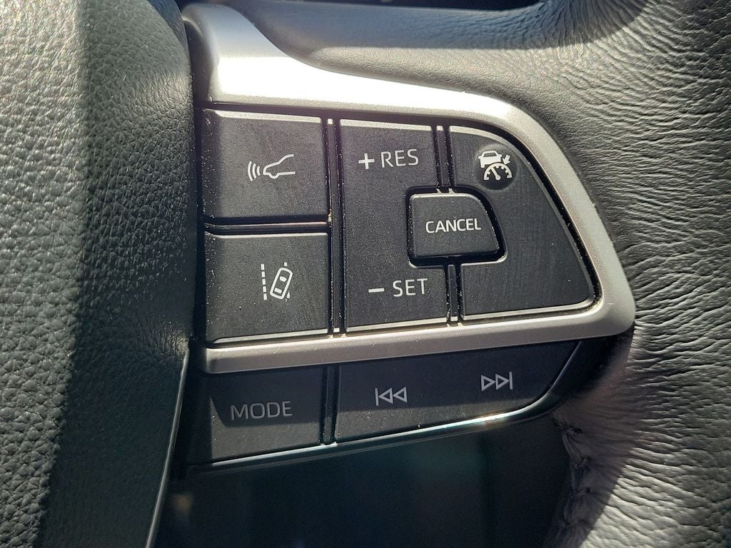 2025 Toyota Sienna XLE 8 Passenger