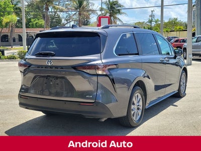 2025 Toyota Sienna XLE 8 Passenger