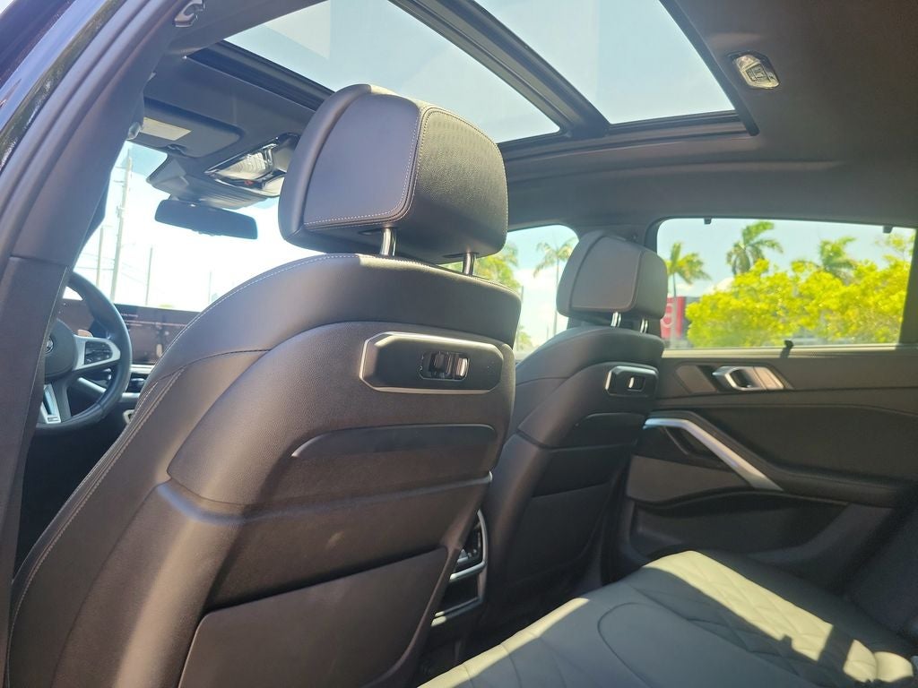 2024 BMW X6 M60i M Sport Professional