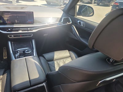 2024 BMW X6 M60i M Sport Professional