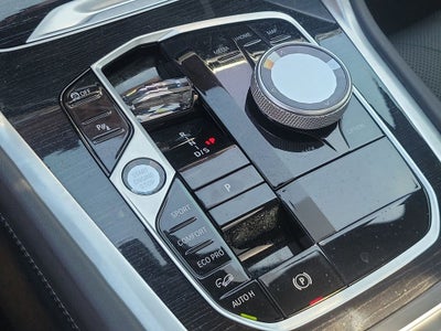 2024 BMW X6 M60i M Sport Professional