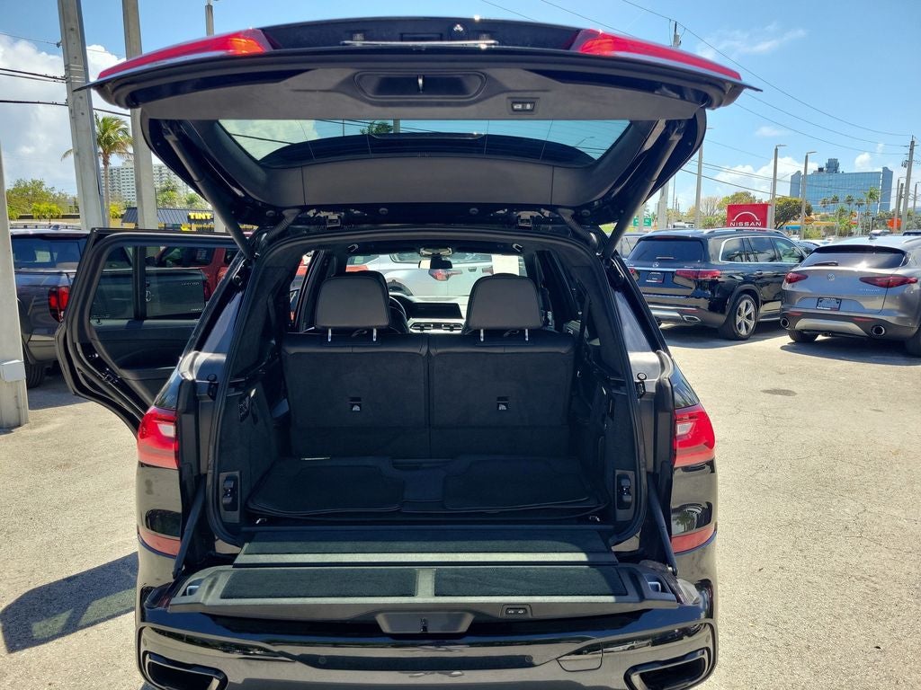 2020 BMW X7 M50i AWD