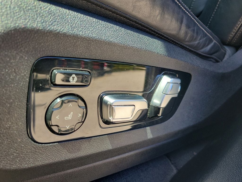 2020 BMW X7 M50i AWD