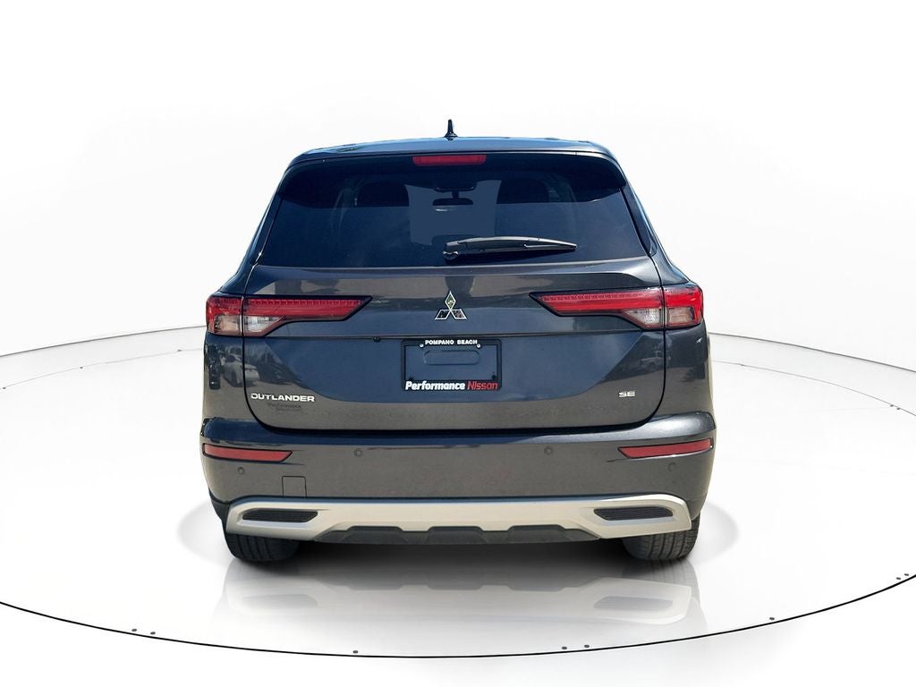 2024 Mitsubishi Outlander SE