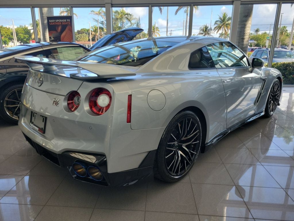 2024 Nissan GT-R Premium
