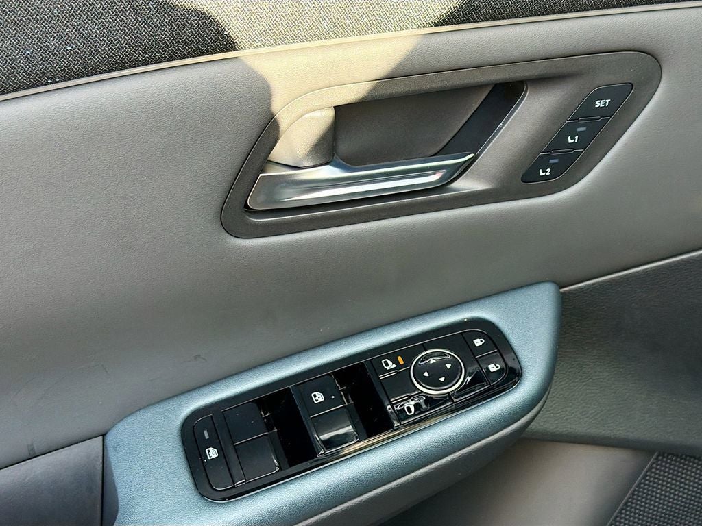 2026 Nissan Leaf PLATINUM+